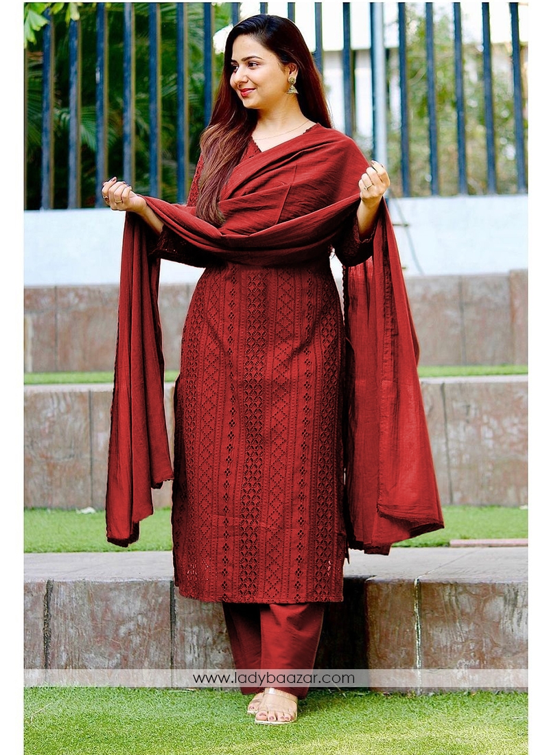 Loving the weekend and it can't get better with the beautiful sunshine! My  latest design is a jamwar salwar kameez… | Evening outfits, Punjabi  fashion, Nice dresses